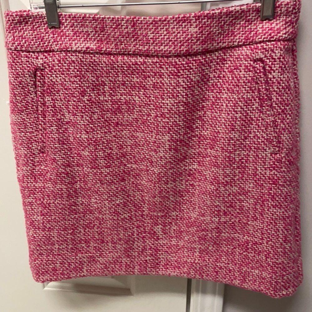 EUC Banana Republic Parrot Pink Cream Wool Blend Tweed size 8 Career Miniskirt